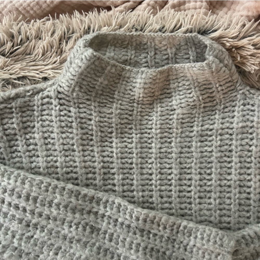 Aerie • Cowl Neck Sweater